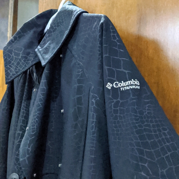 Columbia Dietrich soft shell trench coat - Picture 2 of 5